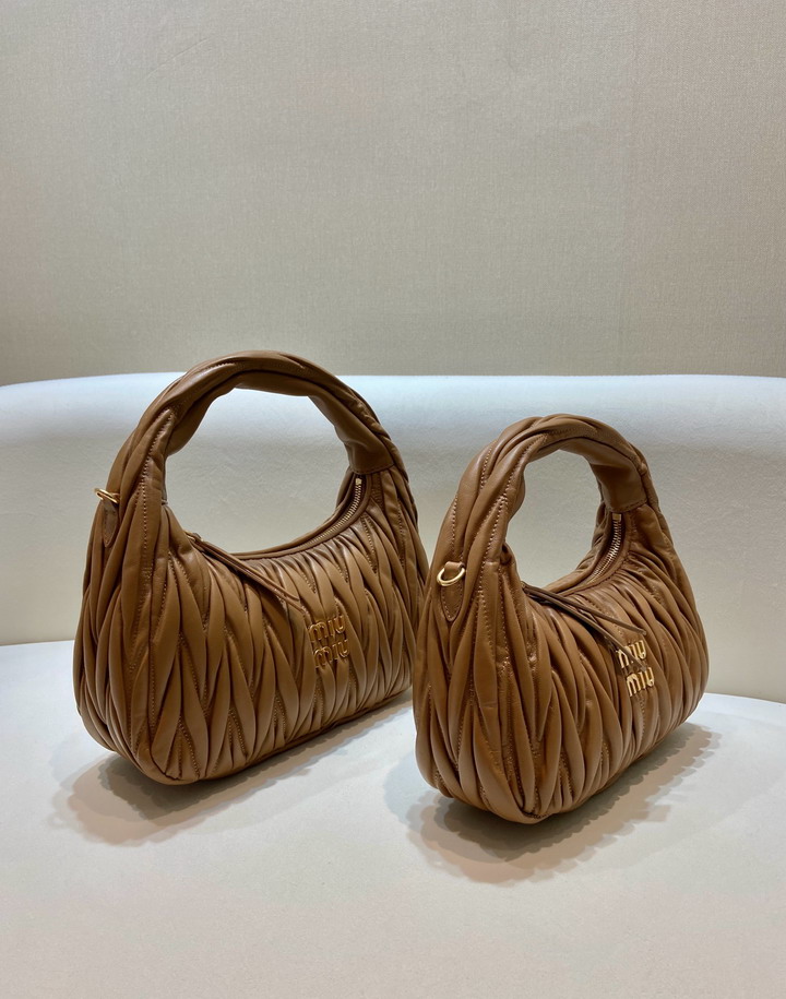 Miu 5BB125 20x17x6cm AP1_1