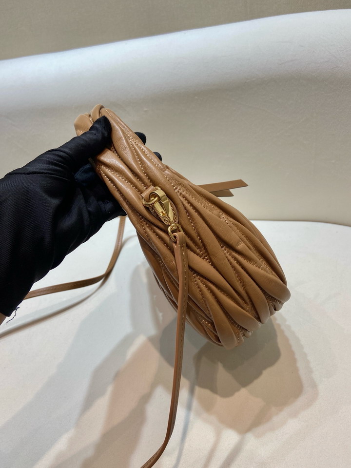 Miu 5BB125 20x17x6cm AP1_9