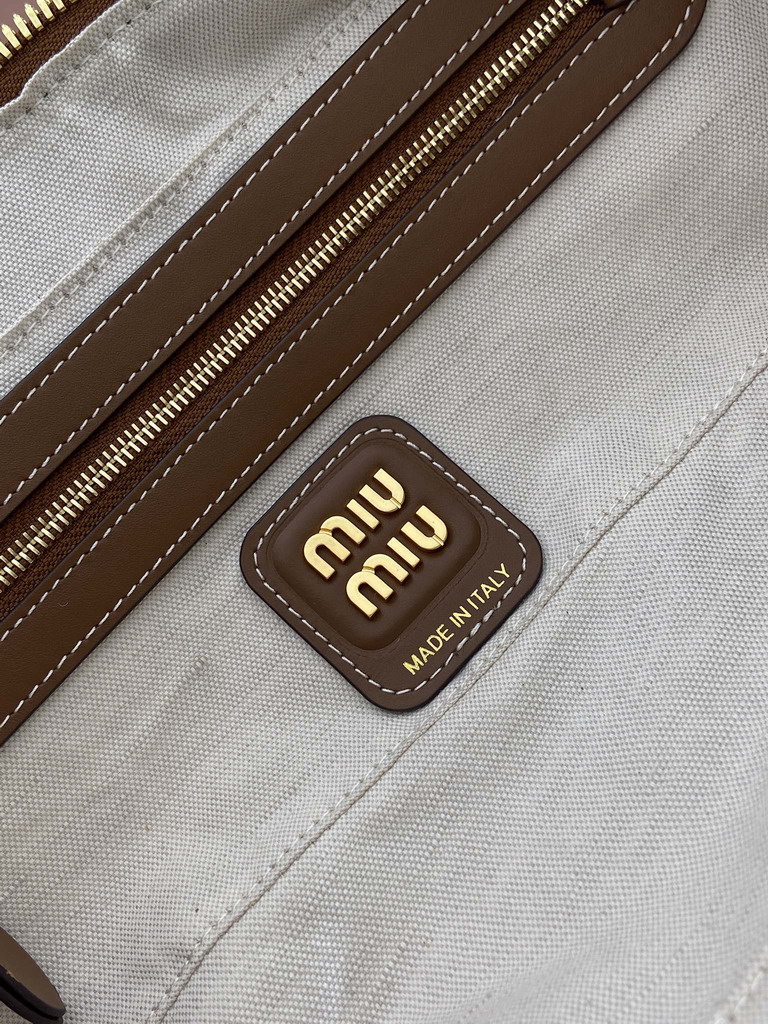 Miu 5BB173 28x11 5x8cm AP_10