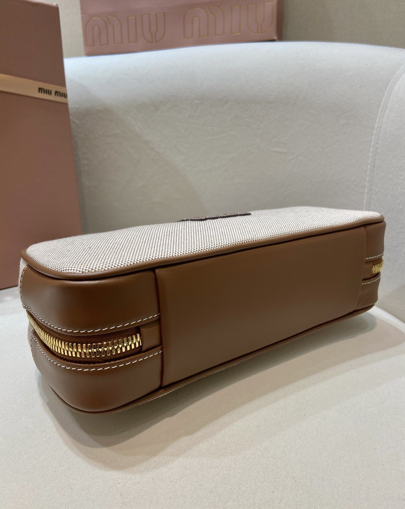 Miu 5BB173 28x11 5x8cm AP_6