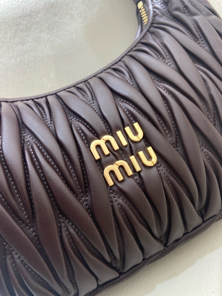 Miu 5BC153 25x18x7cm AP1_5