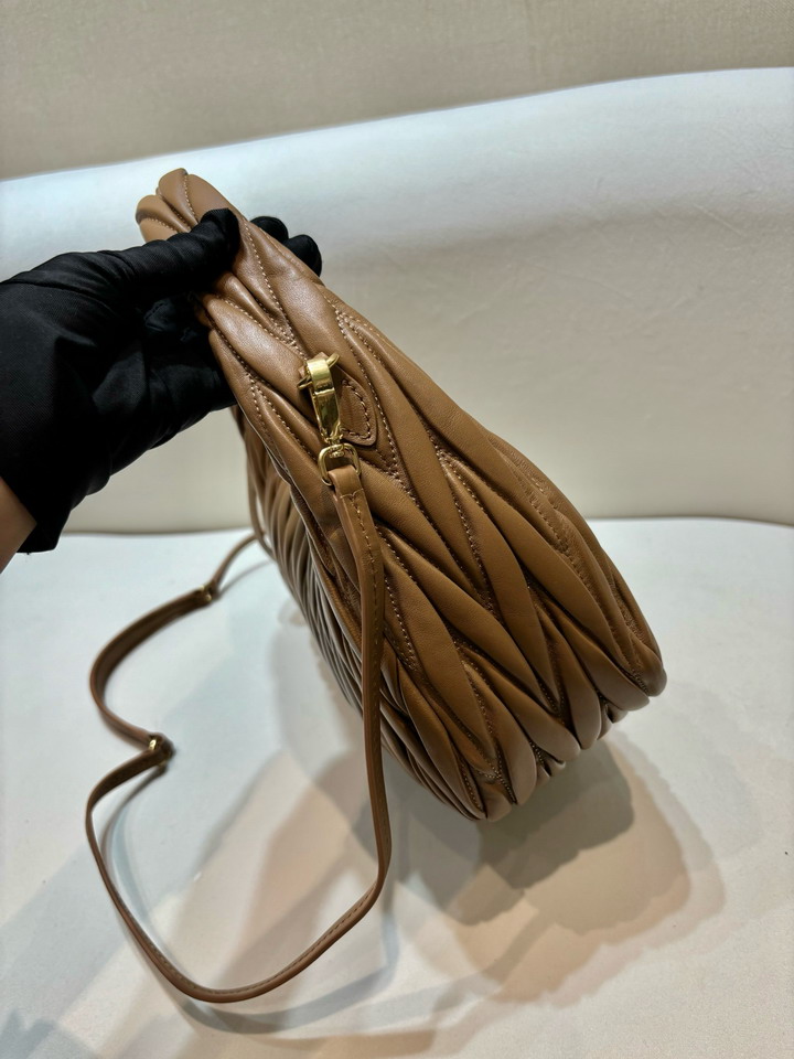 Miu 5BC153 25x18x7cm AP_8