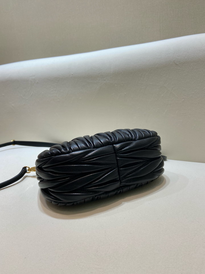 Miu 5BP078 17 5x14x5 5cm AP_5