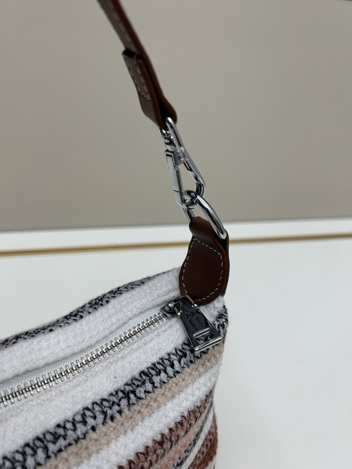 Miu tote 3119 25x15x10cm jj1_6