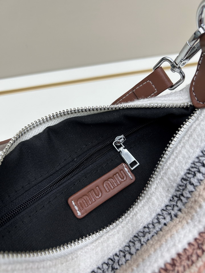 Miu tote 3119 25x15x10cm jj1_8