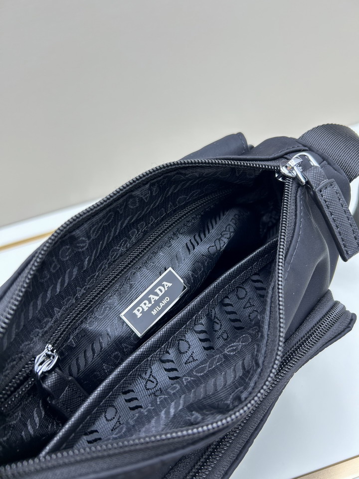 Prada 2388 24x19cm jj_8