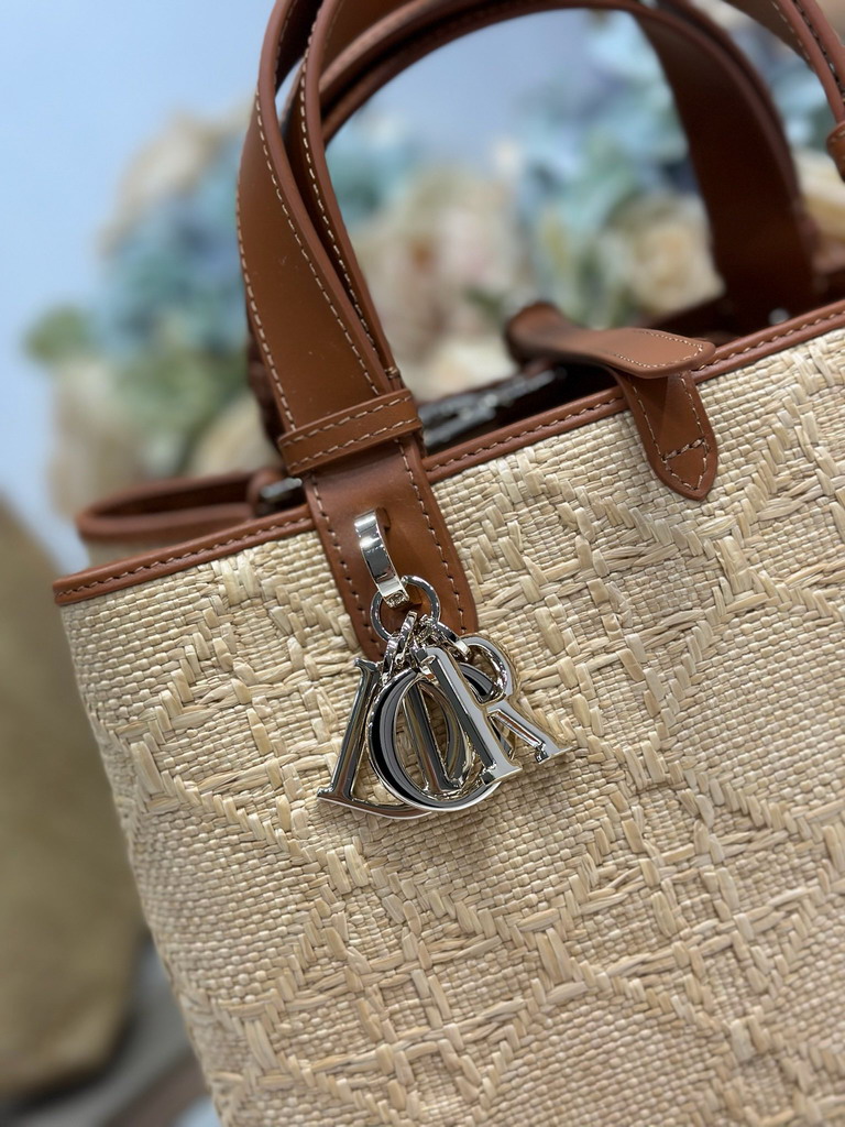 Dior 1188 28 5x21 5x17cm yz_3