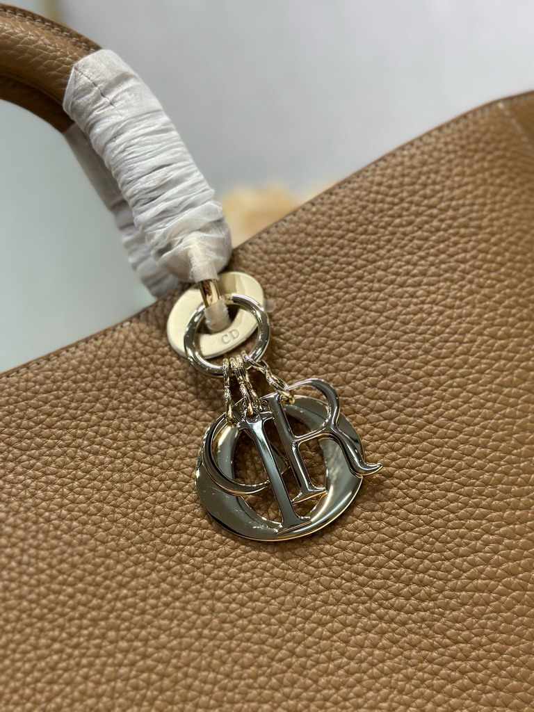 Dior 1188 37x26x18cm yz3_4