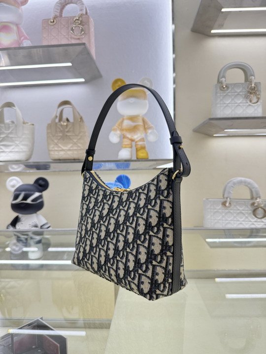 Dior 4309-5253 19x17x7cm yz3_7