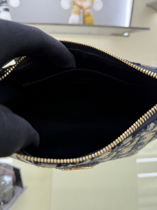 Dior 4309-5253 19x17x7cm yz3_8