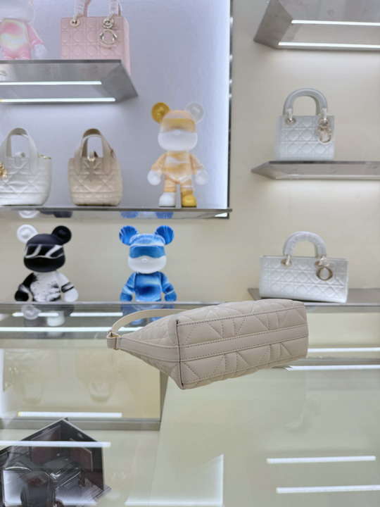 Dior 4309-5253 19x17x7cm yz_5