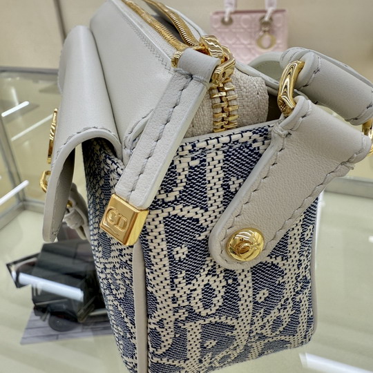 Dior 4600 19 5x11x6 5cm yz_5