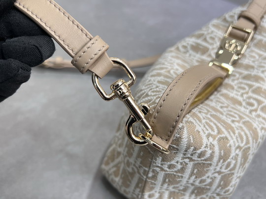 Dior 5554 22x13x9 5cm yz_3