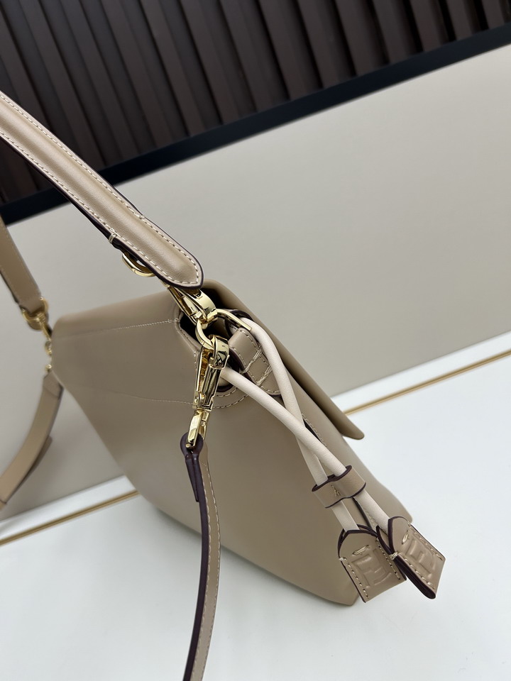 Fendi H08899 26 5x18x8 5cm jj1_3