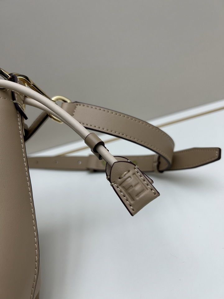 Fendi H08899 26 5x18x8 5cm jj1_6