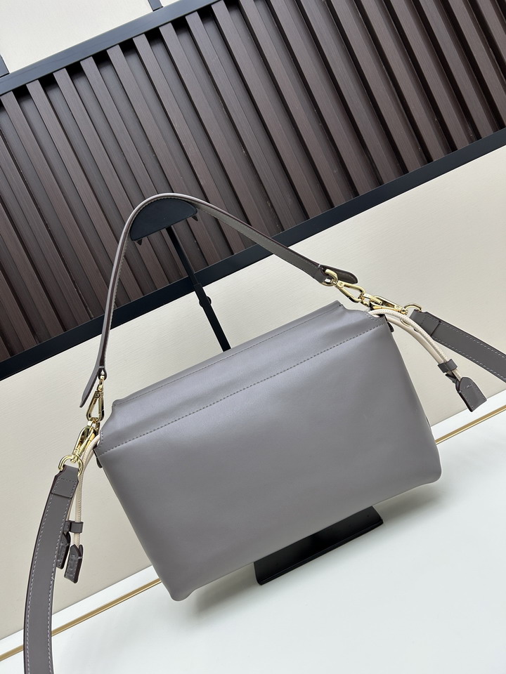 Fendi H08899 26 5x18x8 5cm jj3_2