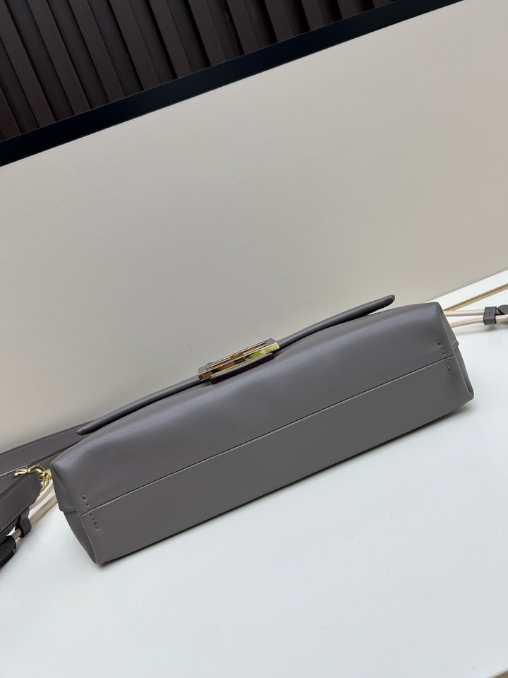 Fendi H08899 26 5x18x8 5cm jj3_5