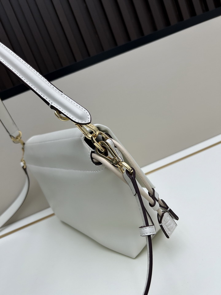 Fendi H08899 26 5x18x8 5cm jj4_3