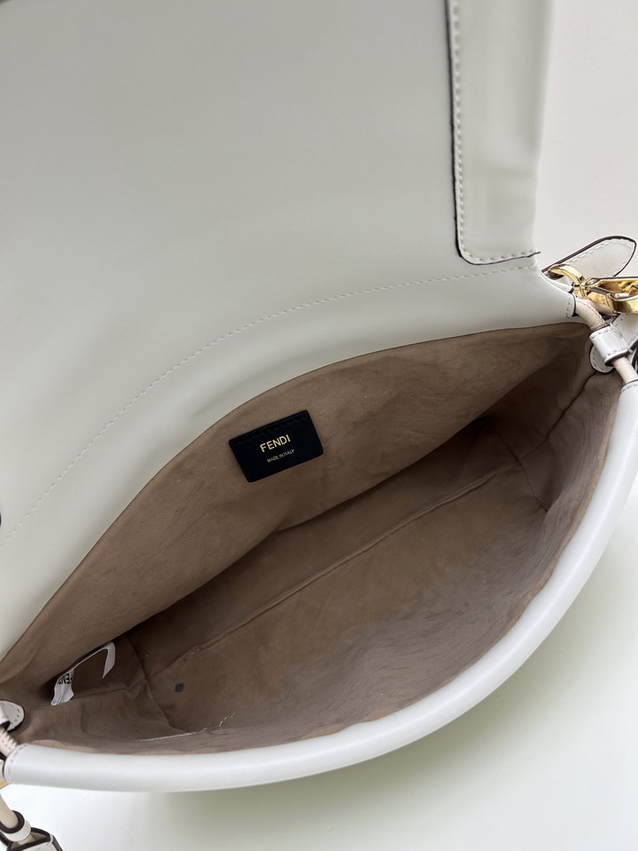 Fendi H08899 26 5x18x8 5cm jj4_7