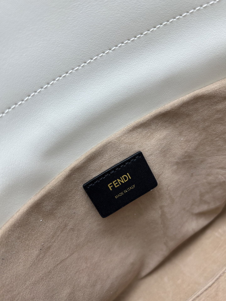 Fendi H08899 26 5x18x8 5cm jj4_8