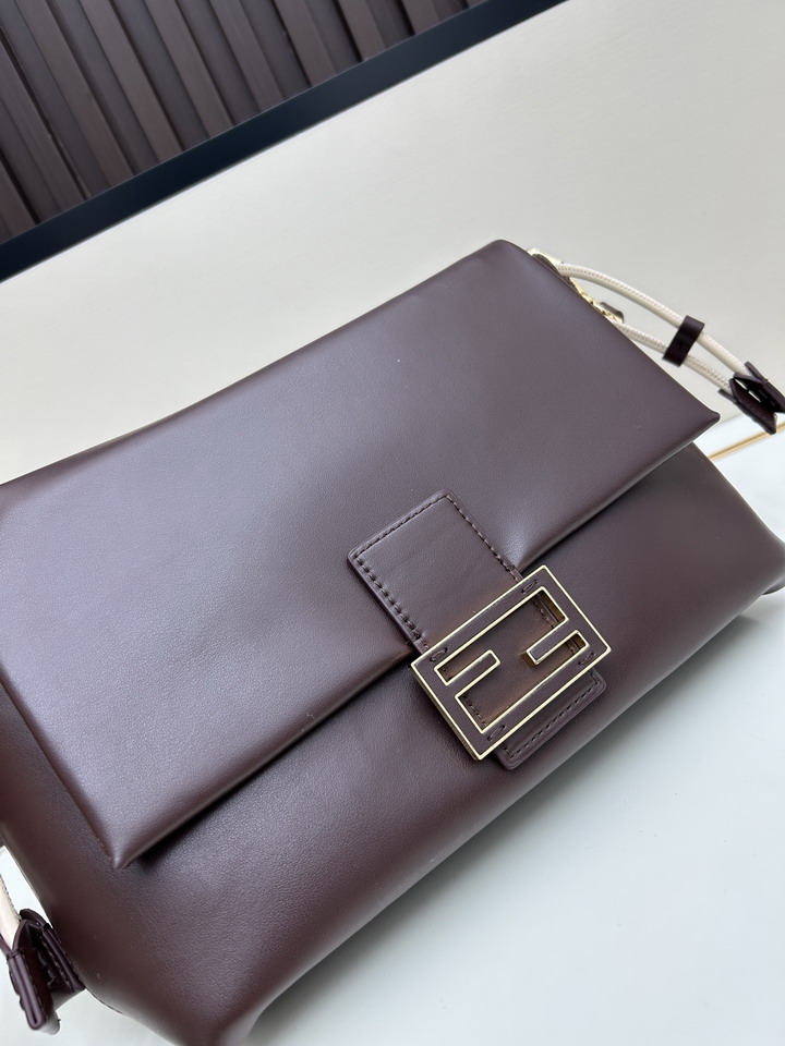 Fendi H08899 26 5x18x8 5cm jj_4