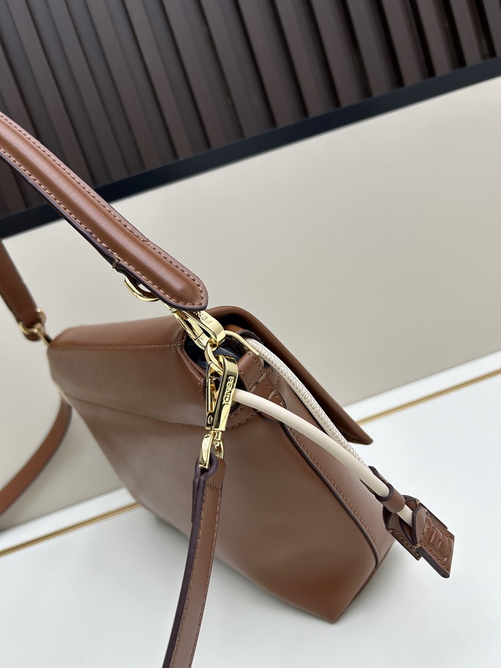 Fendi H08899 26 5x18x8 5cm jj6_3