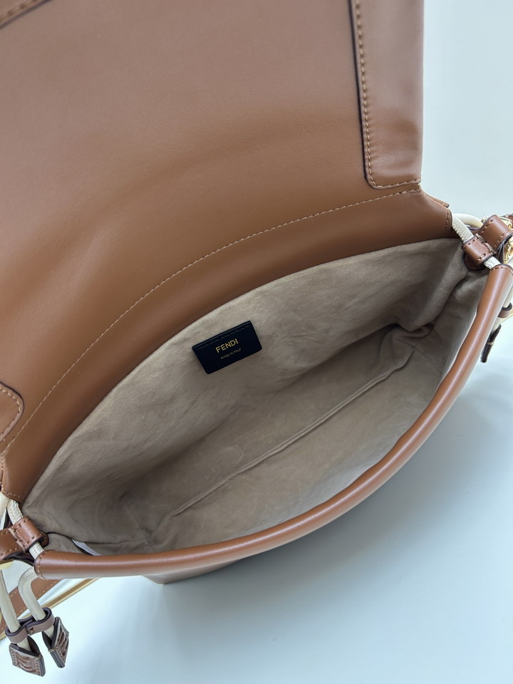 Fendi H08899 26 5x18x8 5cm jj6_7