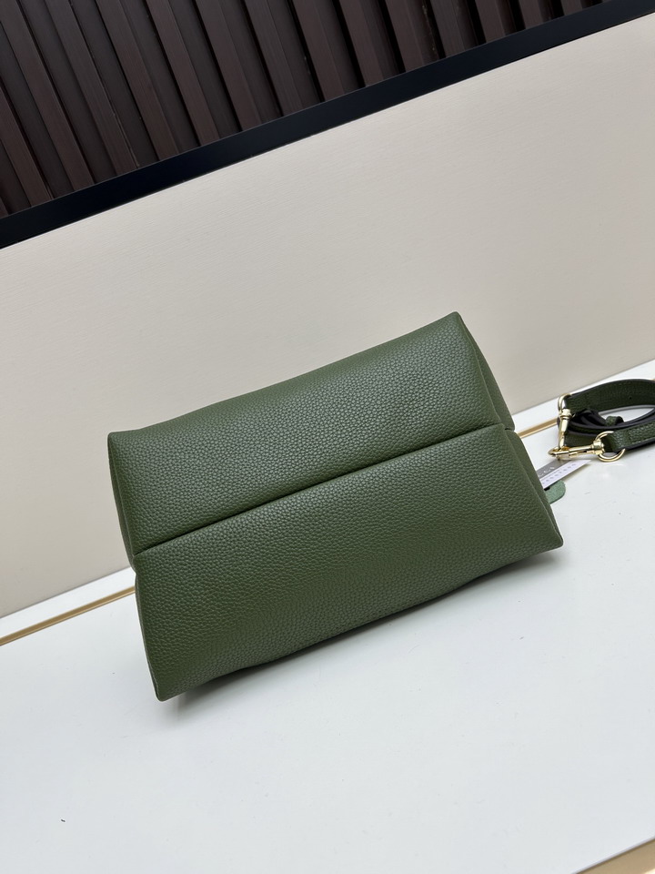 GG 02525 27 5x21x16cm jj_5