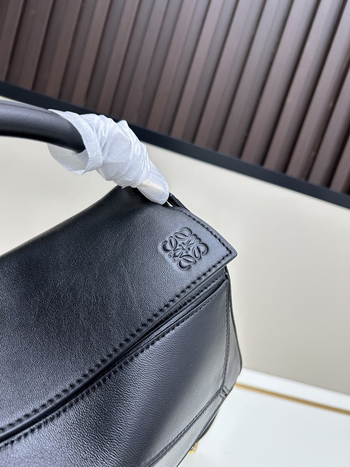 Loewe S25050527 24x16 5x10 5cm jj_4