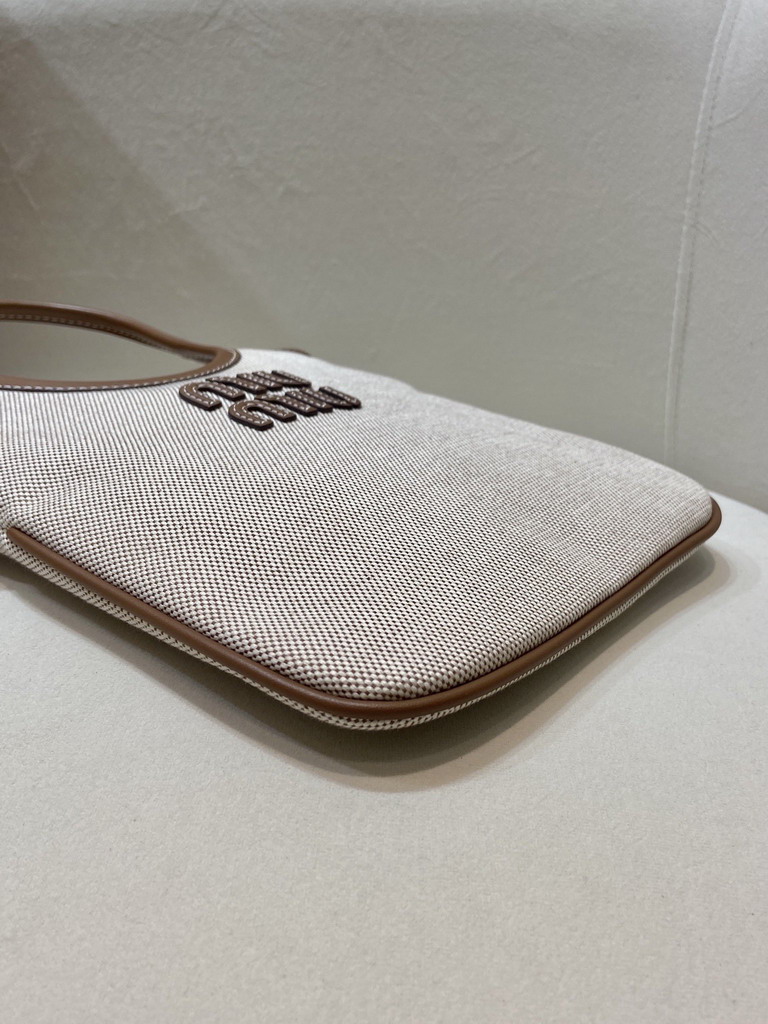 Miu 5BA281 24x20cm AP_7