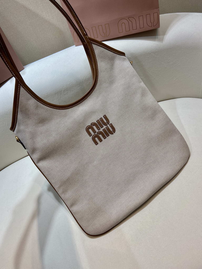 Miu 5BG231 40x35cm AP_2