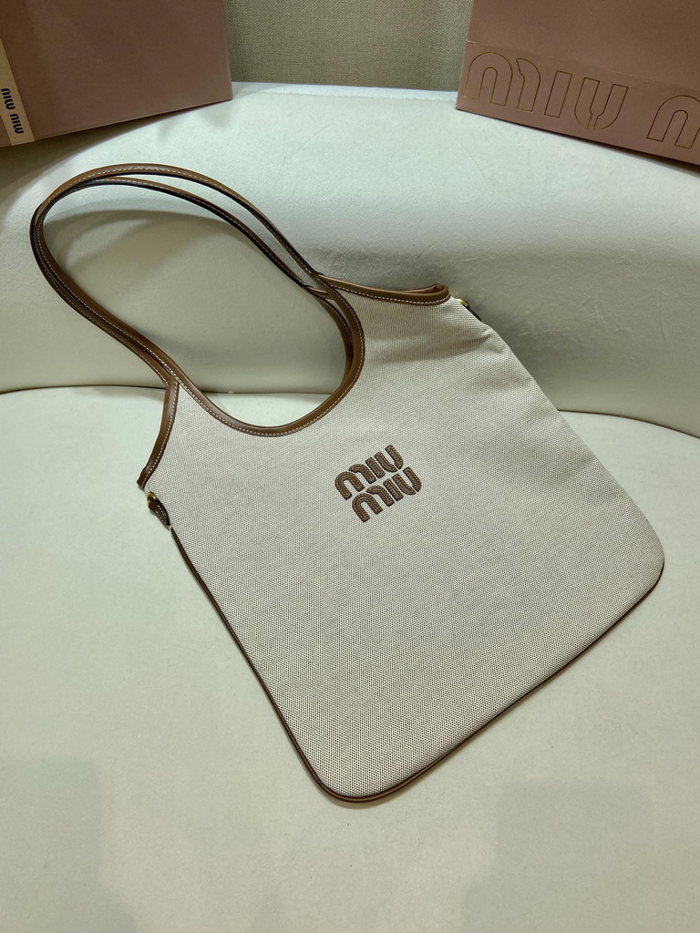 Miu 5BG231 40x35cm AP_3