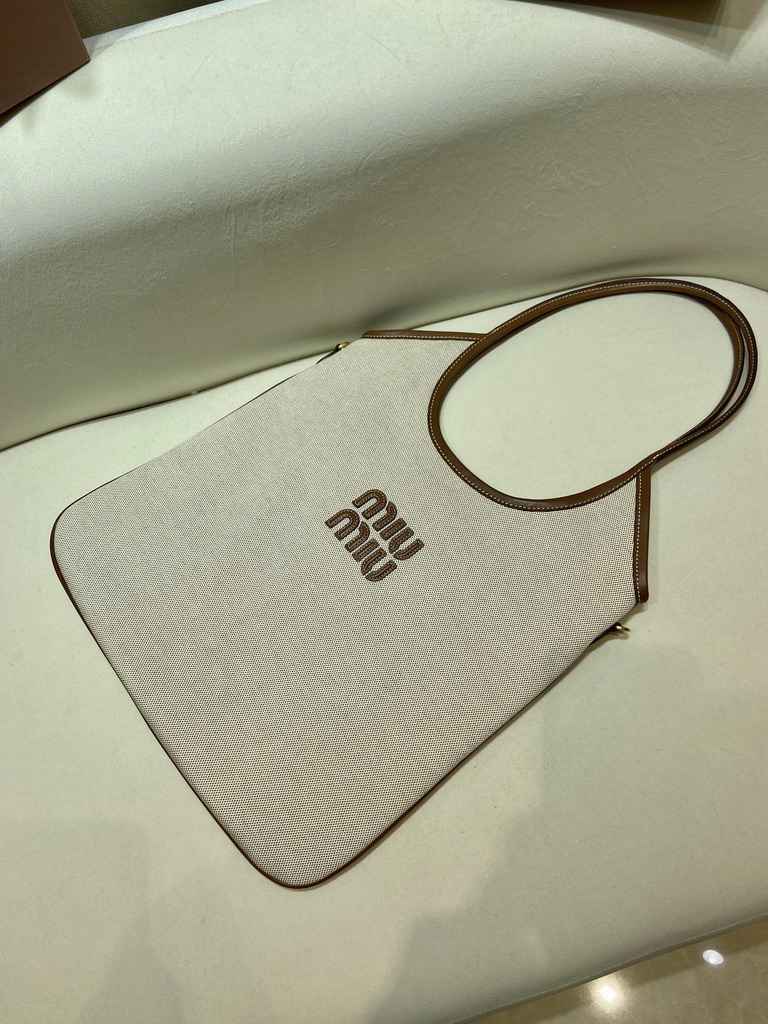 Miu 5BG231 40x35cm AP_4