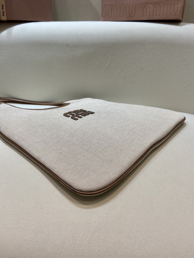 Miu 5BG231 40x35cm AP_8