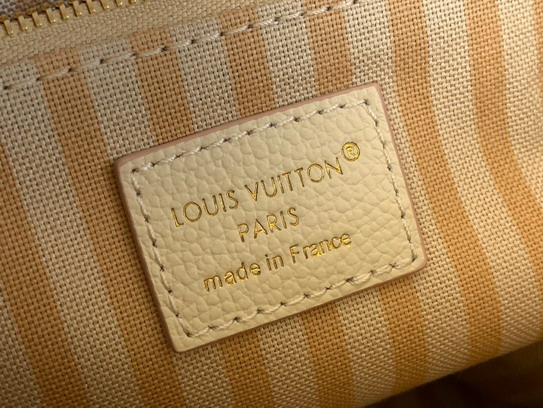 On M14403 19x11 5x25cm gf_8