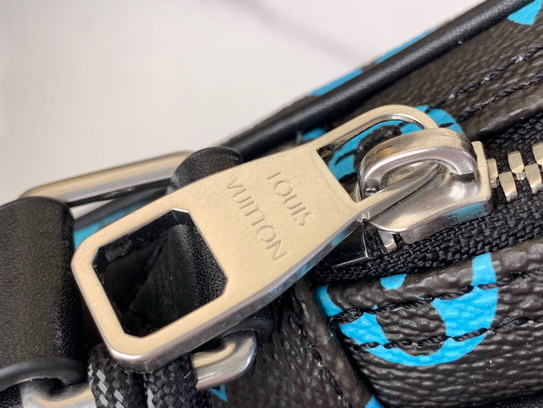 Pharrell Williams M13898 13 5x20x8cm gf_5