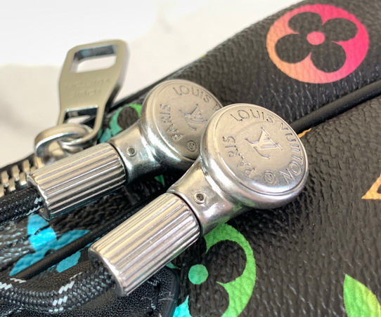 Pharrell Williams M13898 13 5x20x8cm gf_6