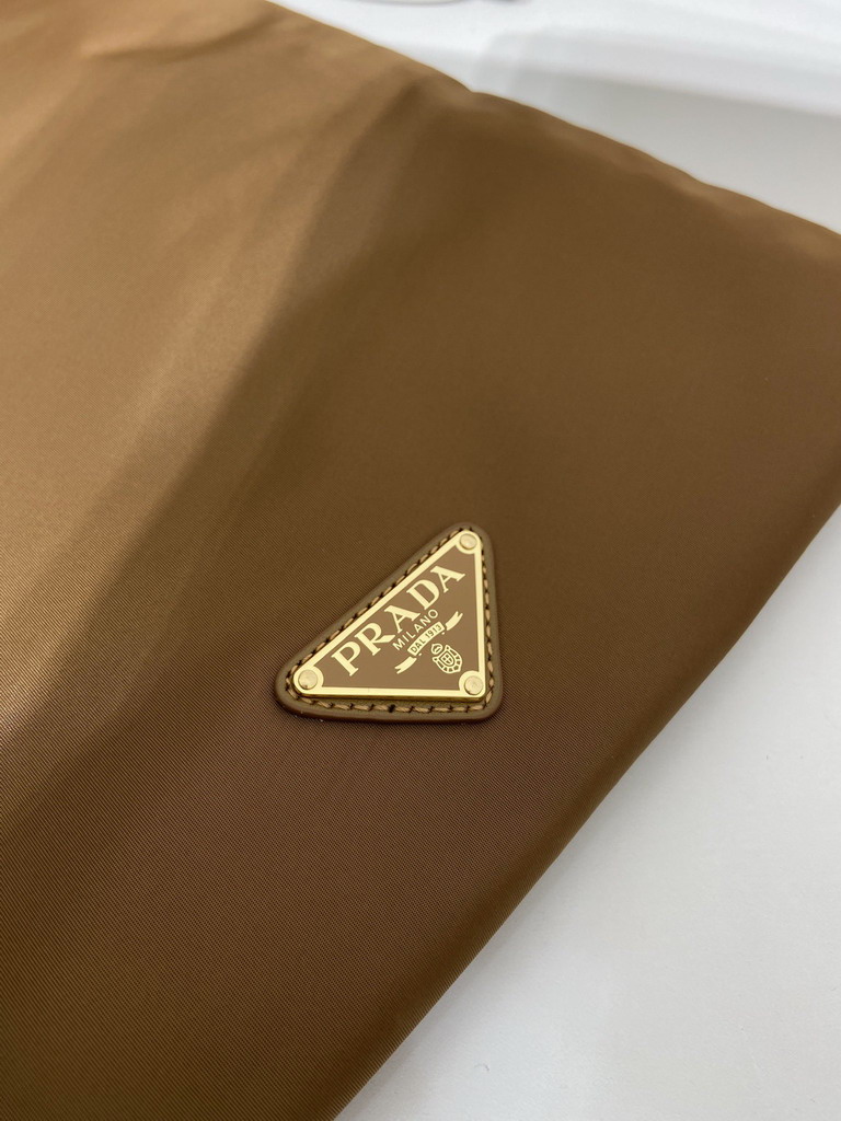 Prada 1NK001 35x29cm AP1_7