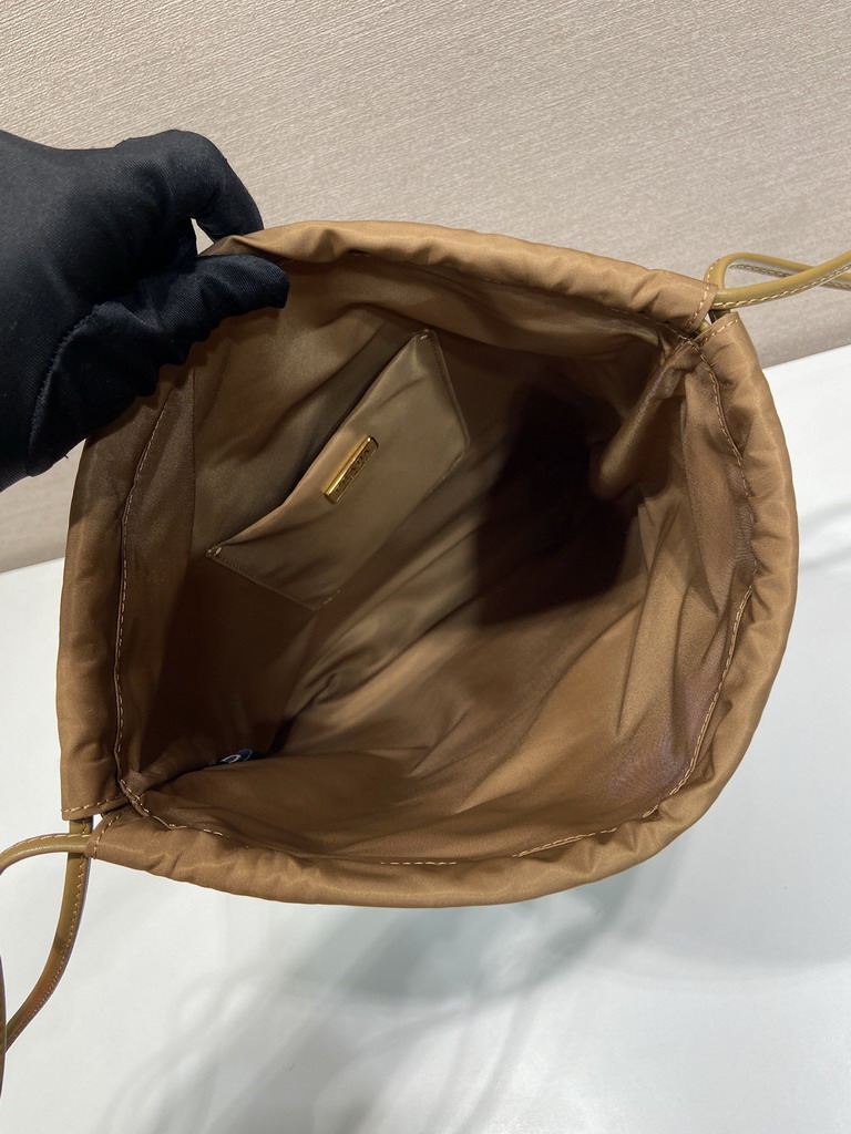 Prada 1NK001 35x29cm AP1_8