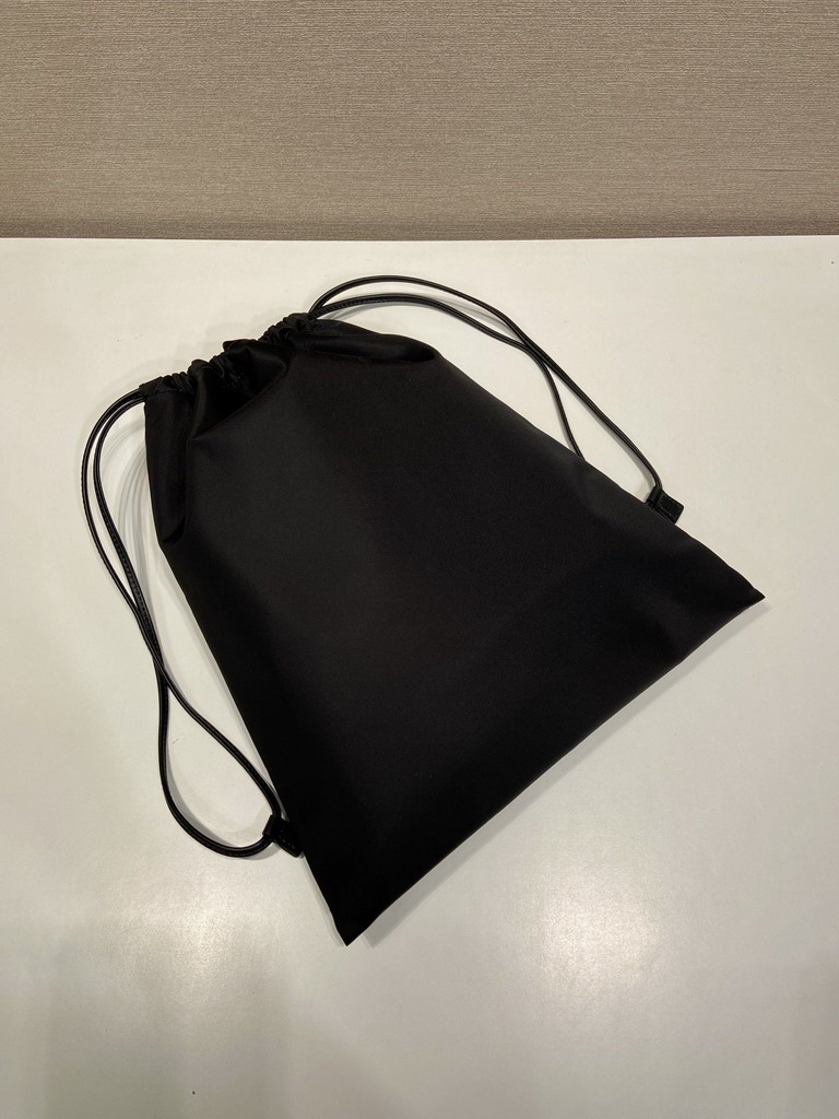 Prada 1NK001 35x29cm AP4_3