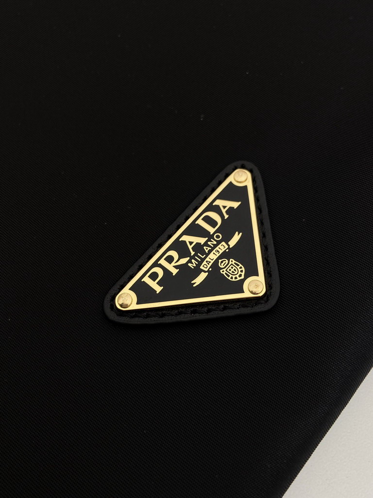 Prada 1NK001 35x29cm AP4_7