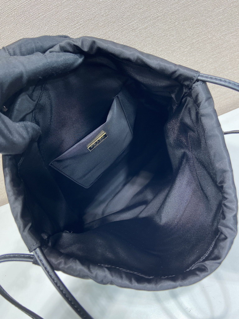 Prada 1NK001 35x29cm AP4_8