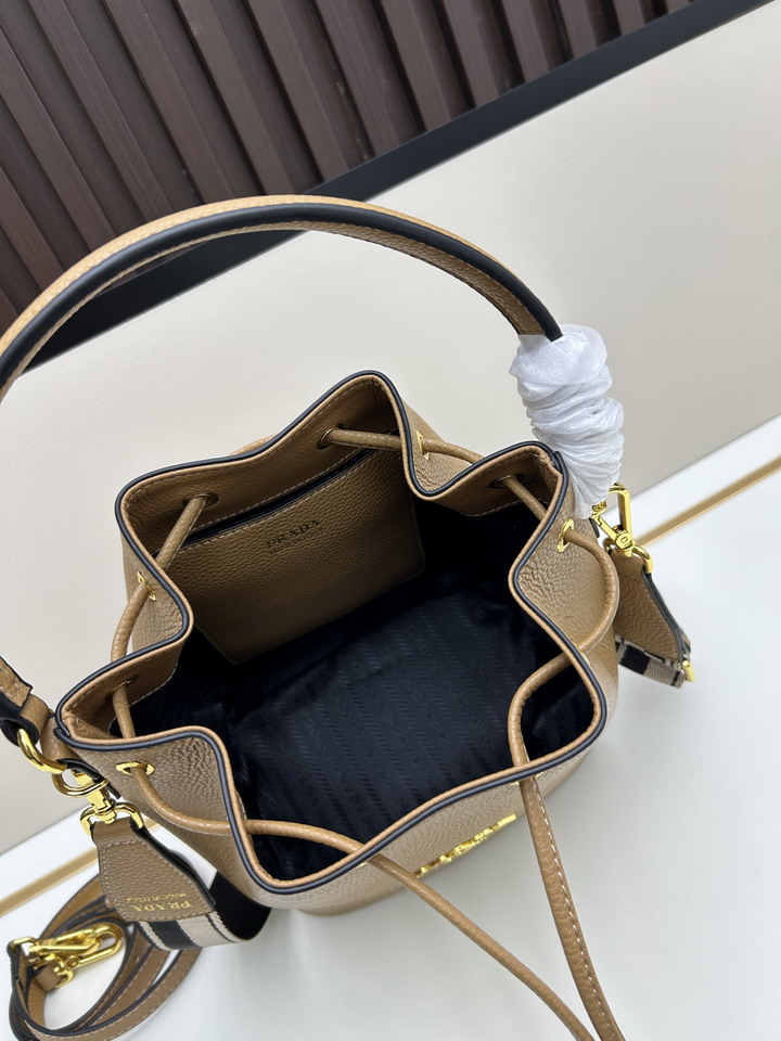 Prada 2090 21x25x15cm jj1_7