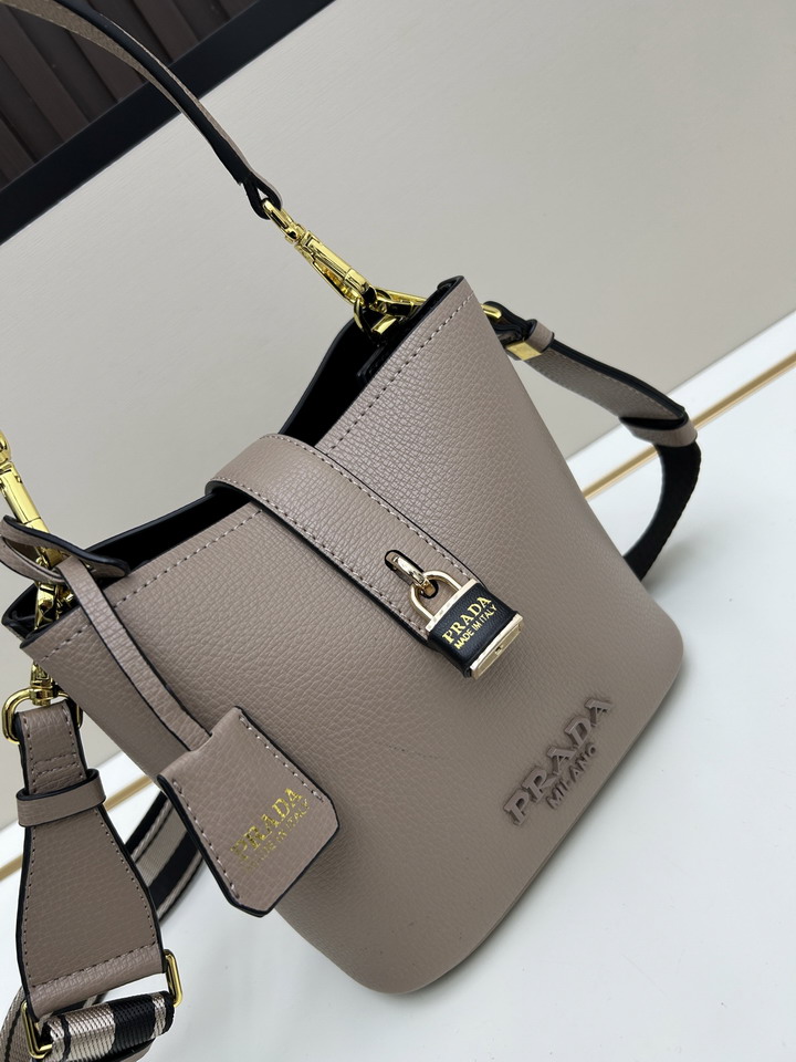 Prada 3536 19x18x12cm jj3_4