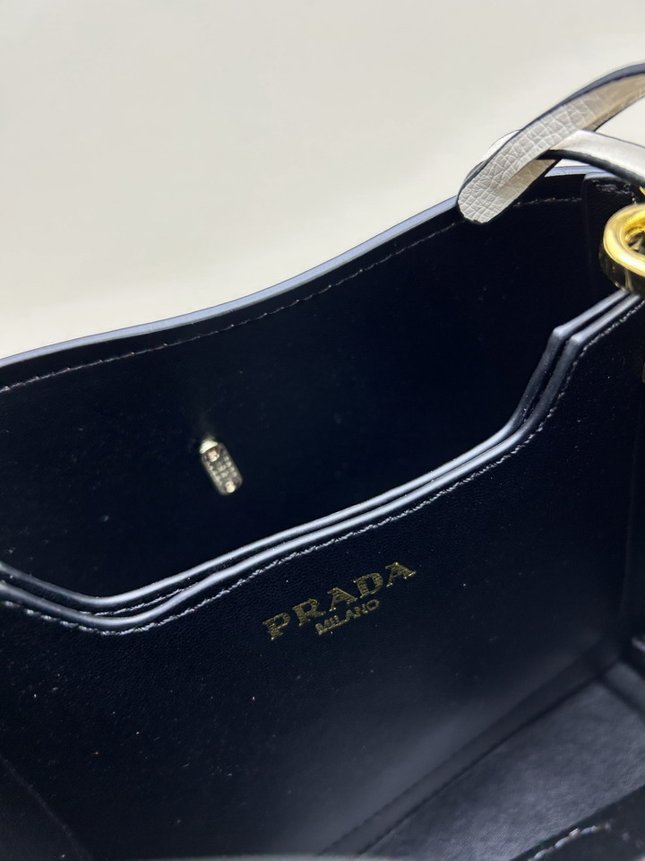 Prada 3536 19x18x12cm jj5_8