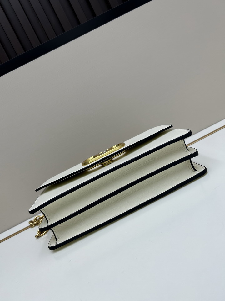 Val 20261 24x16x8cm jj2_5