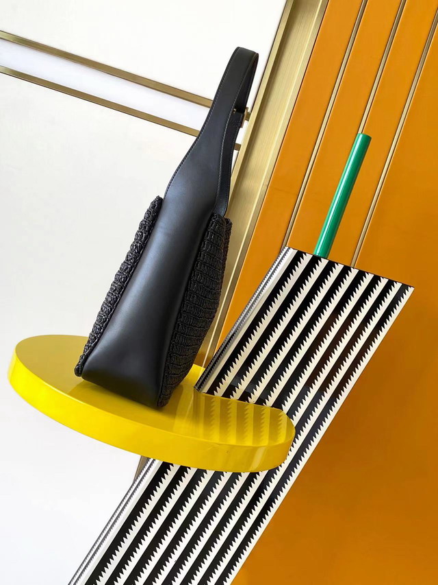 YSL 823812 22x22x10cm 8D1_2