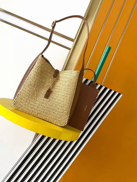 YSL 823812 22x22x10cm 8D_1