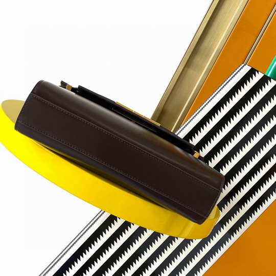 YSL Manhattan 579270 24x17 5x6cm 8D_3