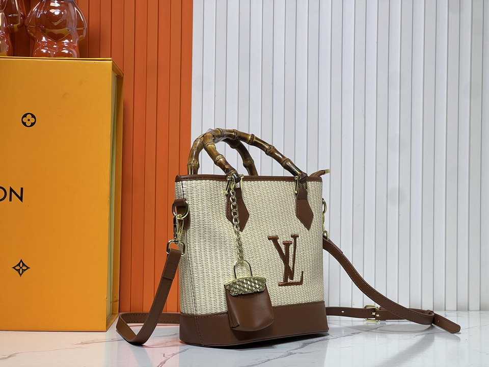 Bloom M66588 20x20 5x11cm ss1_2